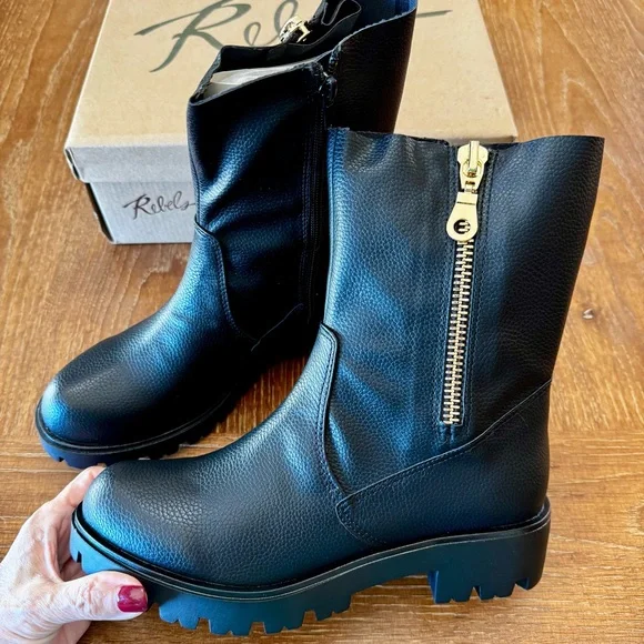 NWT black soft faux leather Renee combat boots 8M - Picture 2 of 14